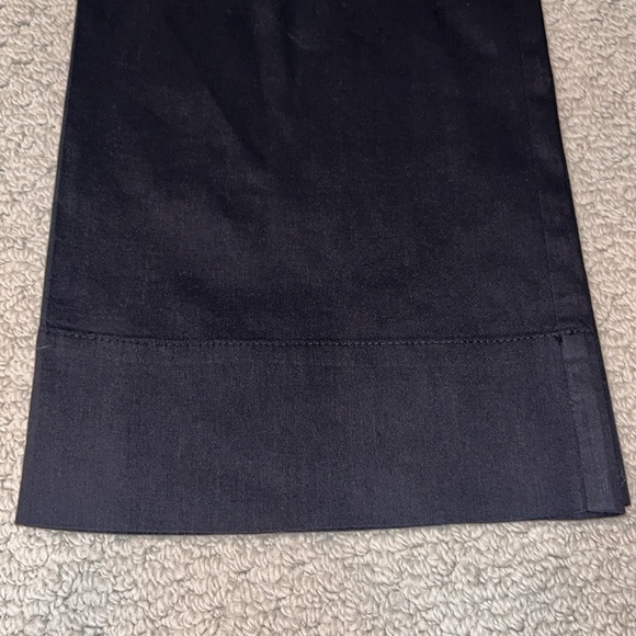 Theory Wide-Leg Pant in Stretch Linen-Blend Pant - Picture 7 of 7